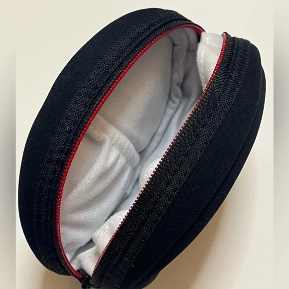 Beats By Dre Logo Soft Shell‎ Padded Headphone Case Zip Closure Black Red - Picture 6 of 9